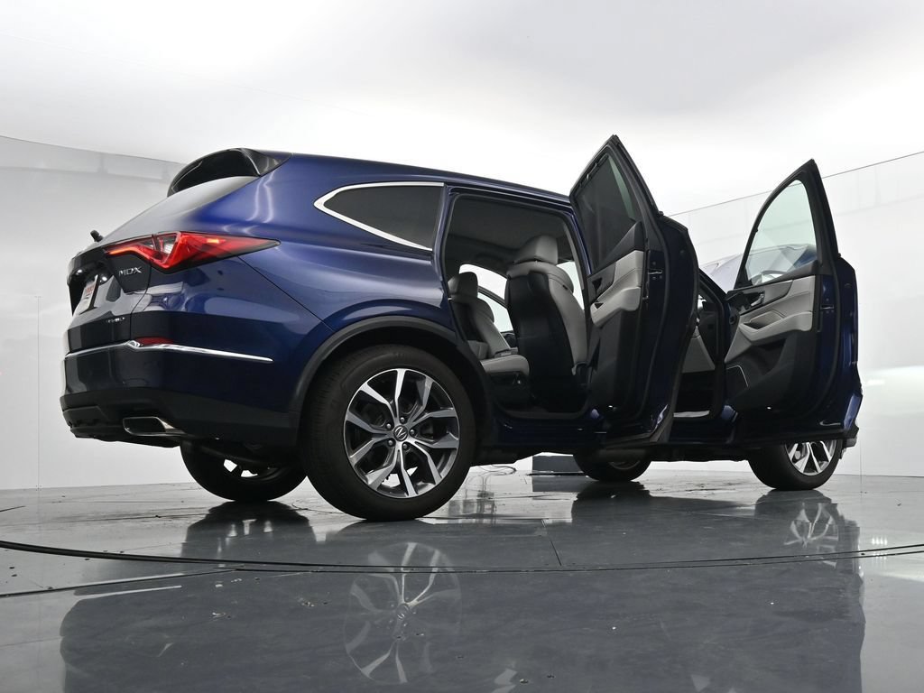 Used 2023 Acura MDX SH-AWD w/ Technology Package image 43