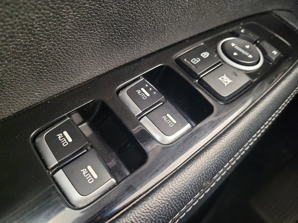 Used 2019 Kia Sorento SX image 27