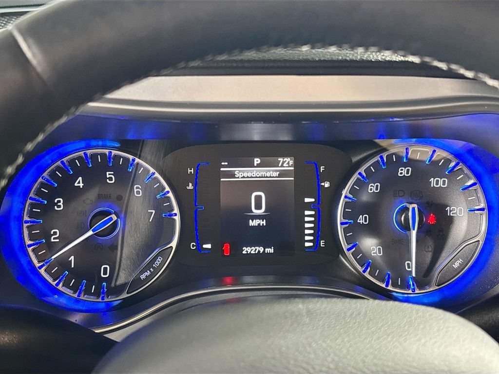 Used 2019 Chrysler Pacifica Touring-L FWD image 14