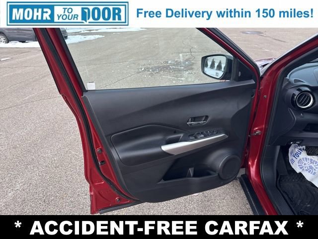 Used 2018 Nissan Kicks SR w/ Premium Package image 14