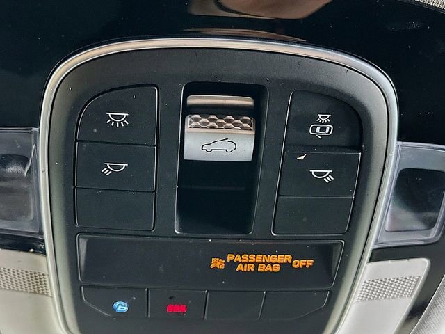 Used 2022 Hyundai Santa Fe Limited AWD/4WD image 23