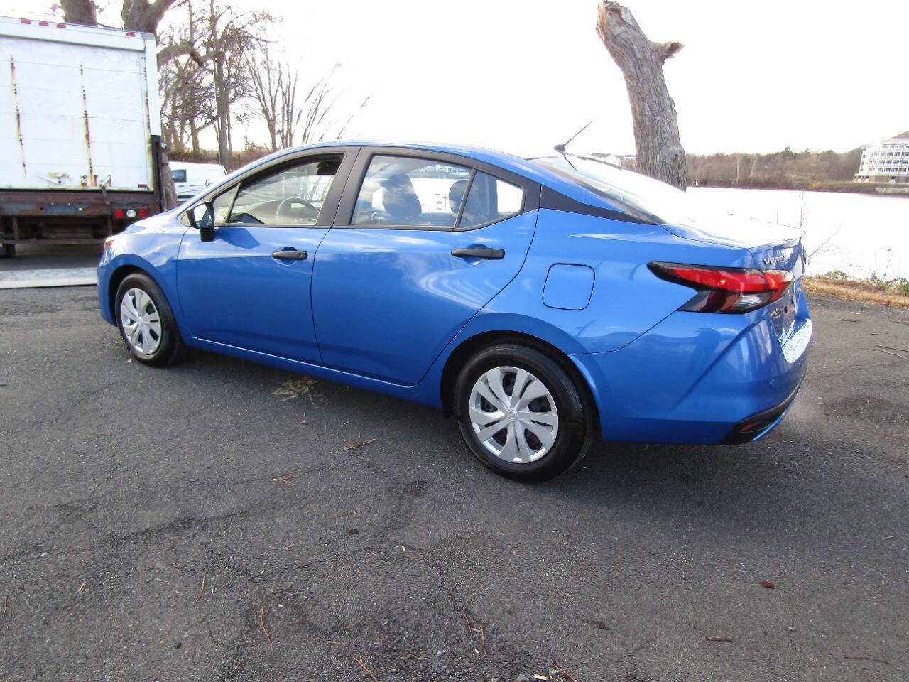 Used 2023 Nissan Versa S FWD image 33
