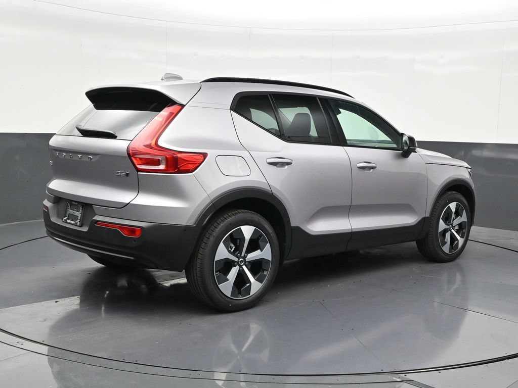 New 2026 Volvo XC40 B5 Plus w/ Protection Package Premier AWD/4WD image 5