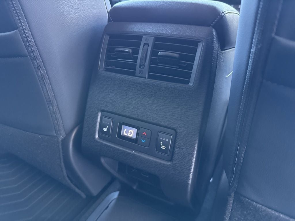 New 2025 Mitsubishi Outlander SEL AWD/4WD image 32
