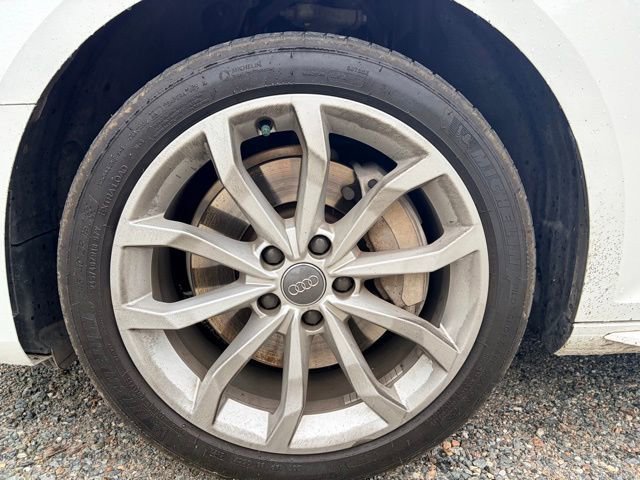 Used 2019 Audi A4 2.0T Premium w/ Convenience Package AWD/4WD image 5