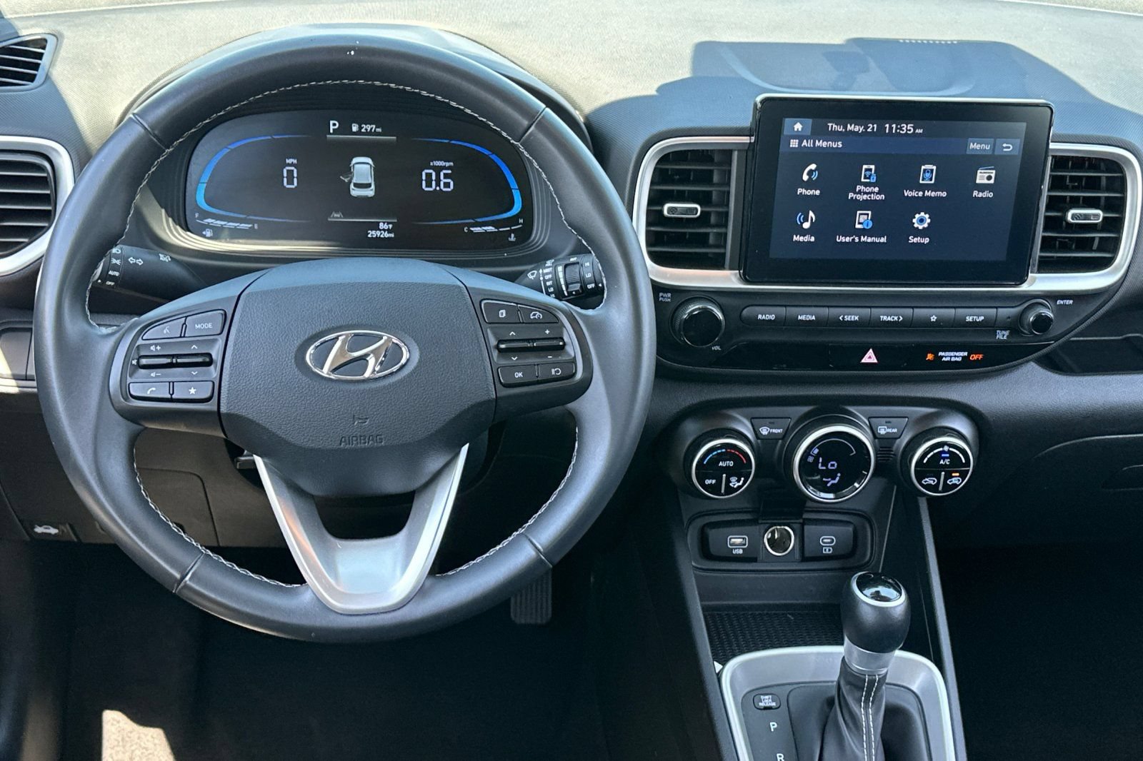 Used 2025 Hyundai Venue SEL FWD image 18