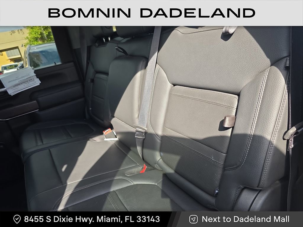 Used 2022 GMC Sierra 3500 Denali w/ Denali Ultimate Package image 14