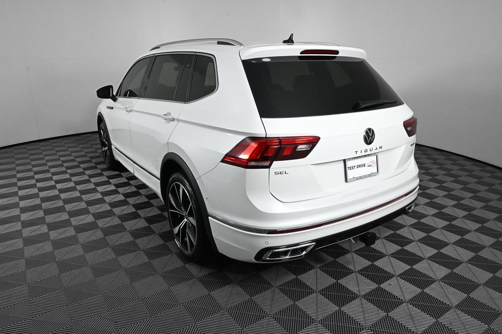 Used 2024 Volkswagen Tiguan SEL R-Line AWD/4WD image 4