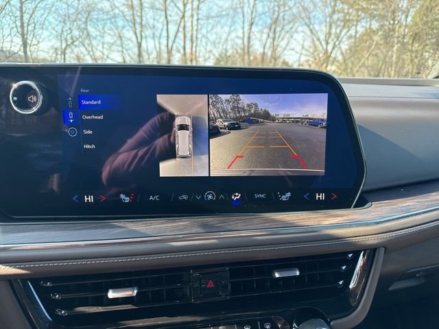 Used 2025 Chevrolet Tahoe Z71 w/ Comfort Package image 18