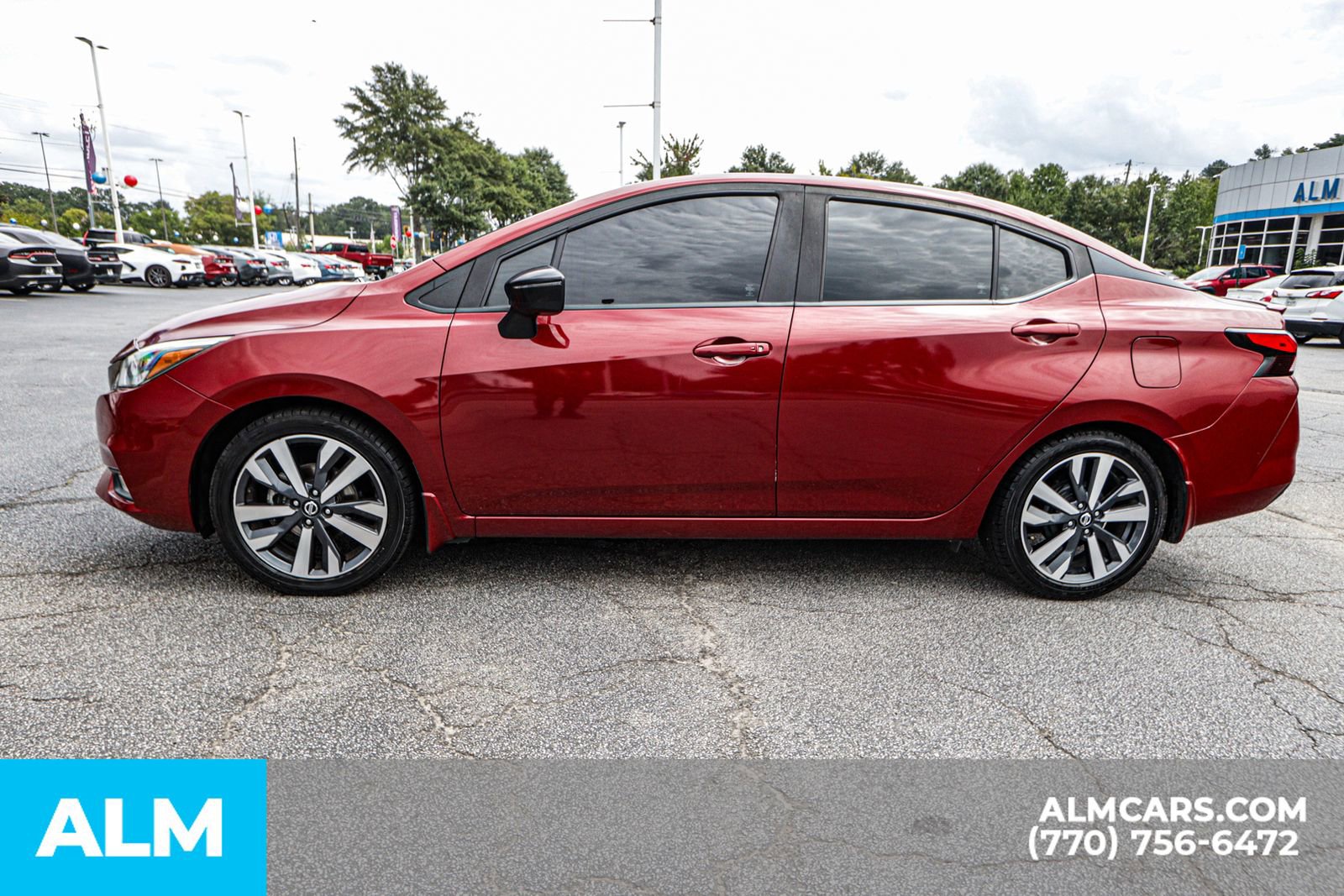 Used 2020 Nissan Versa SR w/ Convenience Package image 10