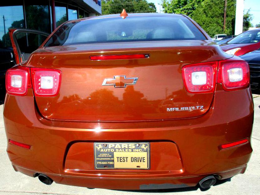Used 2013 Chevrolet Malibu LTZ FWD image 2