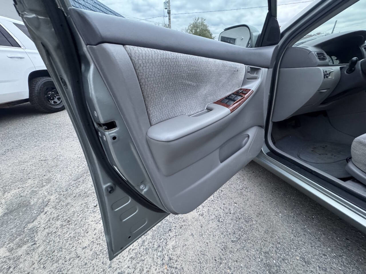 Used 2004 Toyota Corolla CE image 24