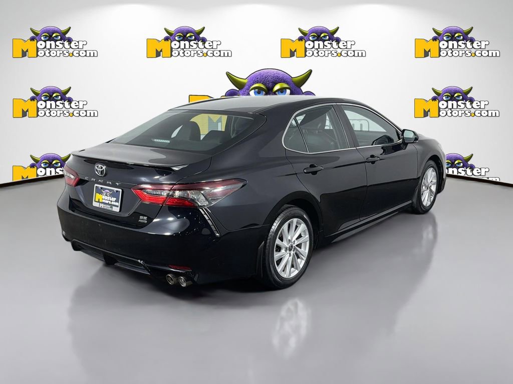 Used 2021 Toyota Camry SE image 5