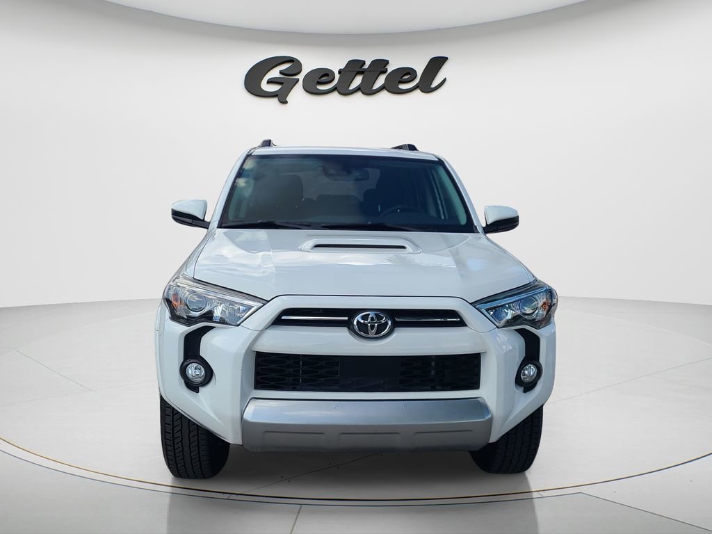 Used 2020 Toyota 4Runner TRD Off-Road image 2