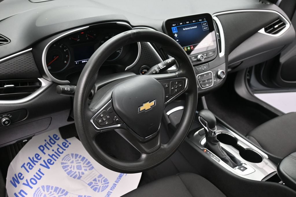 Used 2023 Chevrolet Malibu LT FWD image 14