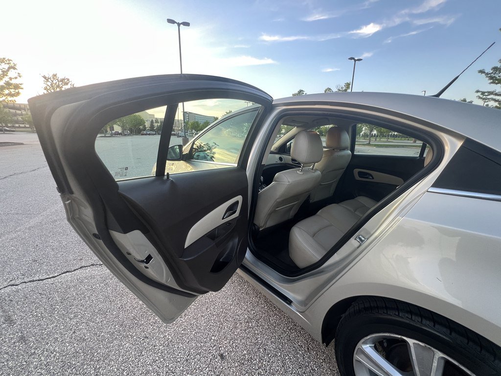 Used 2013 Chevrolet Cruze LT FWD image 14