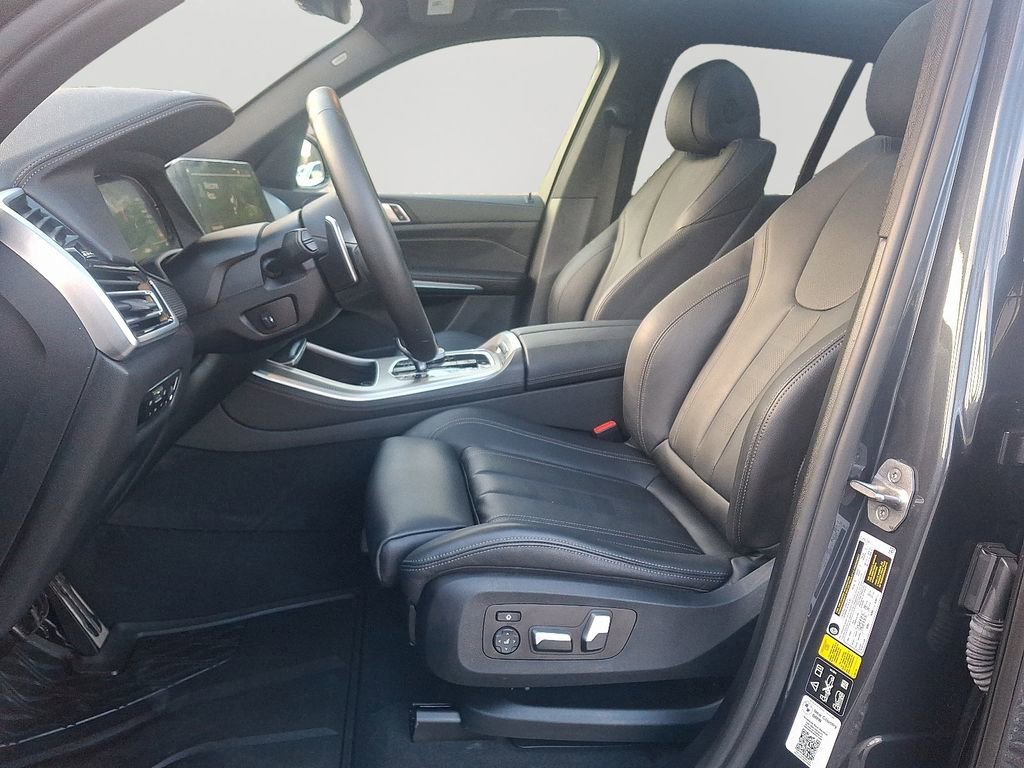 Certified 2022 BMW X5 xDrive40i w/ M Sport Package image 14