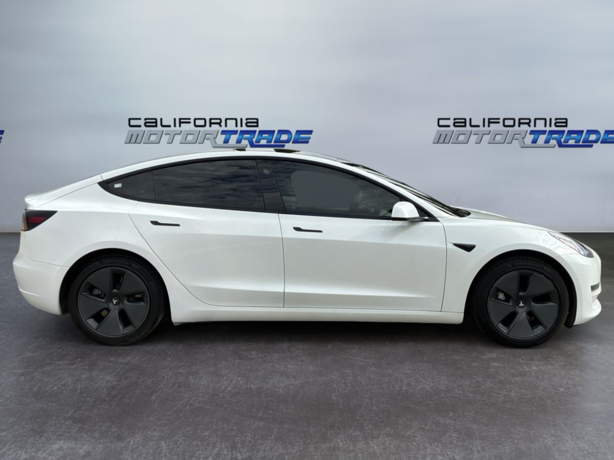 Used 2022 Tesla Model 3 Long Range AWD/4WD image 4