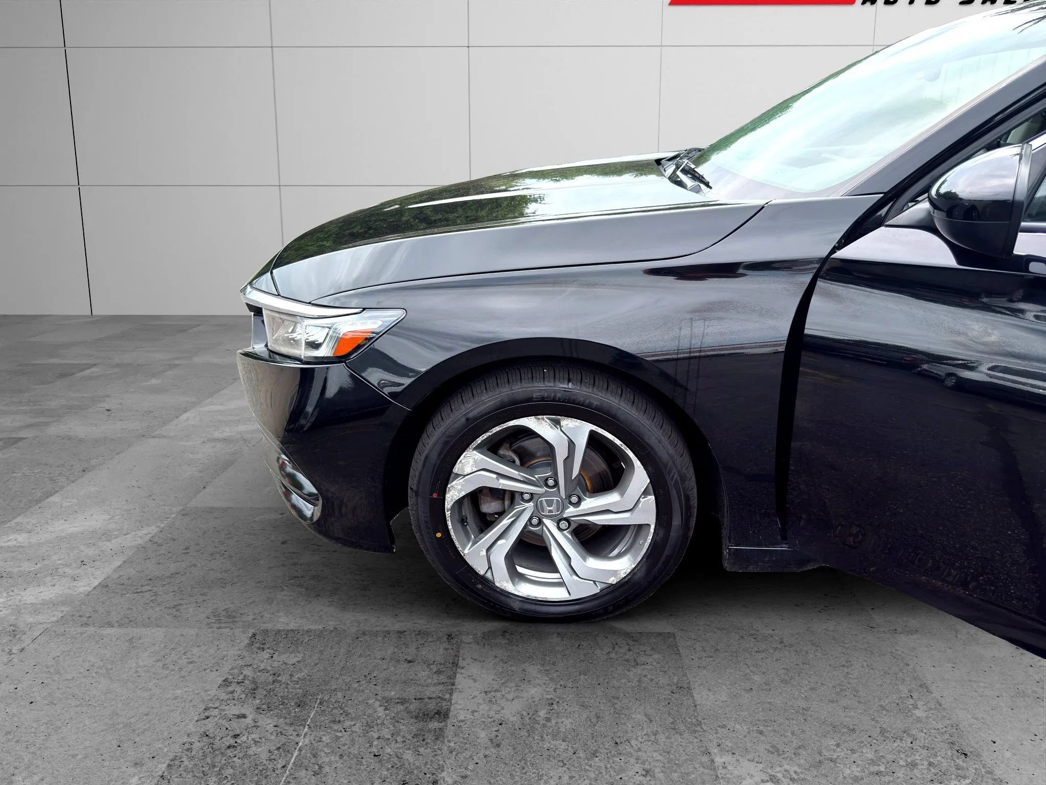 Used 2018 Honda Accord EX image 22
