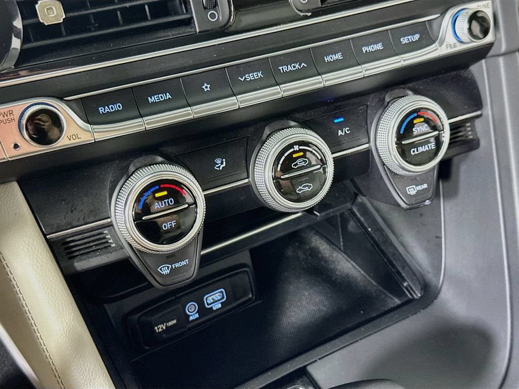 Used 2020 Genesis G70 2.0T RWD image 28