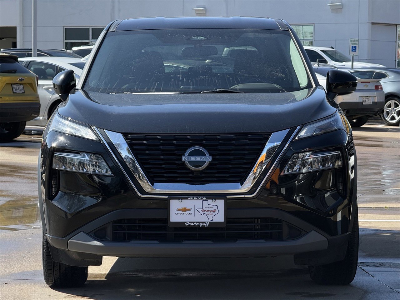 Used 2023 Nissan Rogue SV image 7