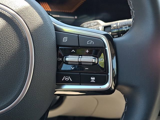 Certified 2025 Kia Sorento S AWD/4WD image 22