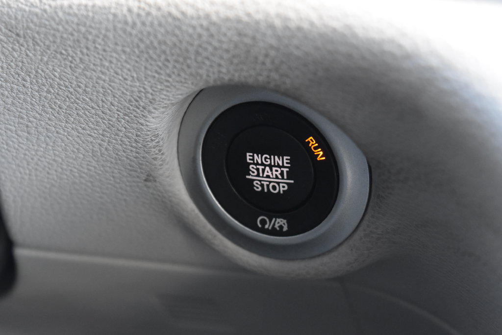Used 2023 Chrysler Pacifica Limited FWD image 20
