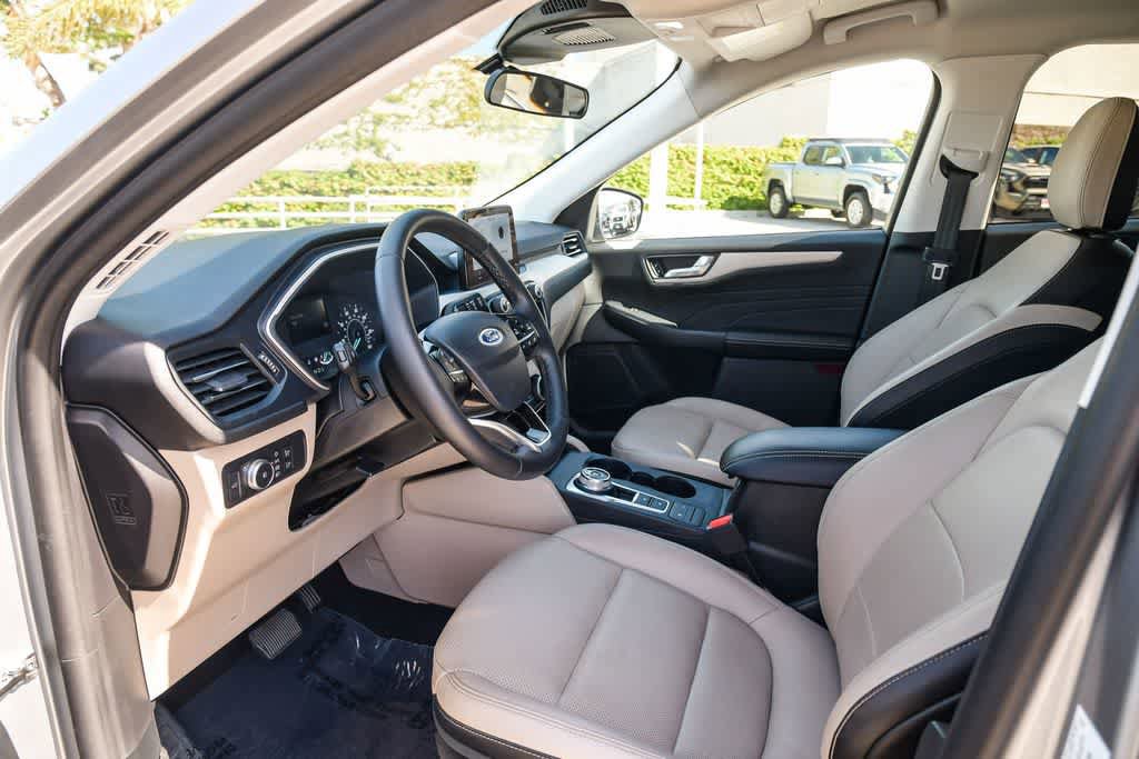 Used 2022 Ford Escape SEL AWD/4WD image 16
