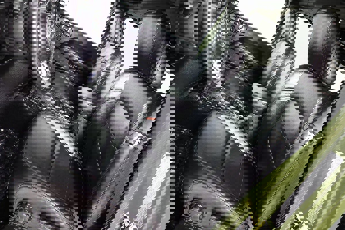 Used 2021 Jeep Wrangler Unlimited Sahara image 8