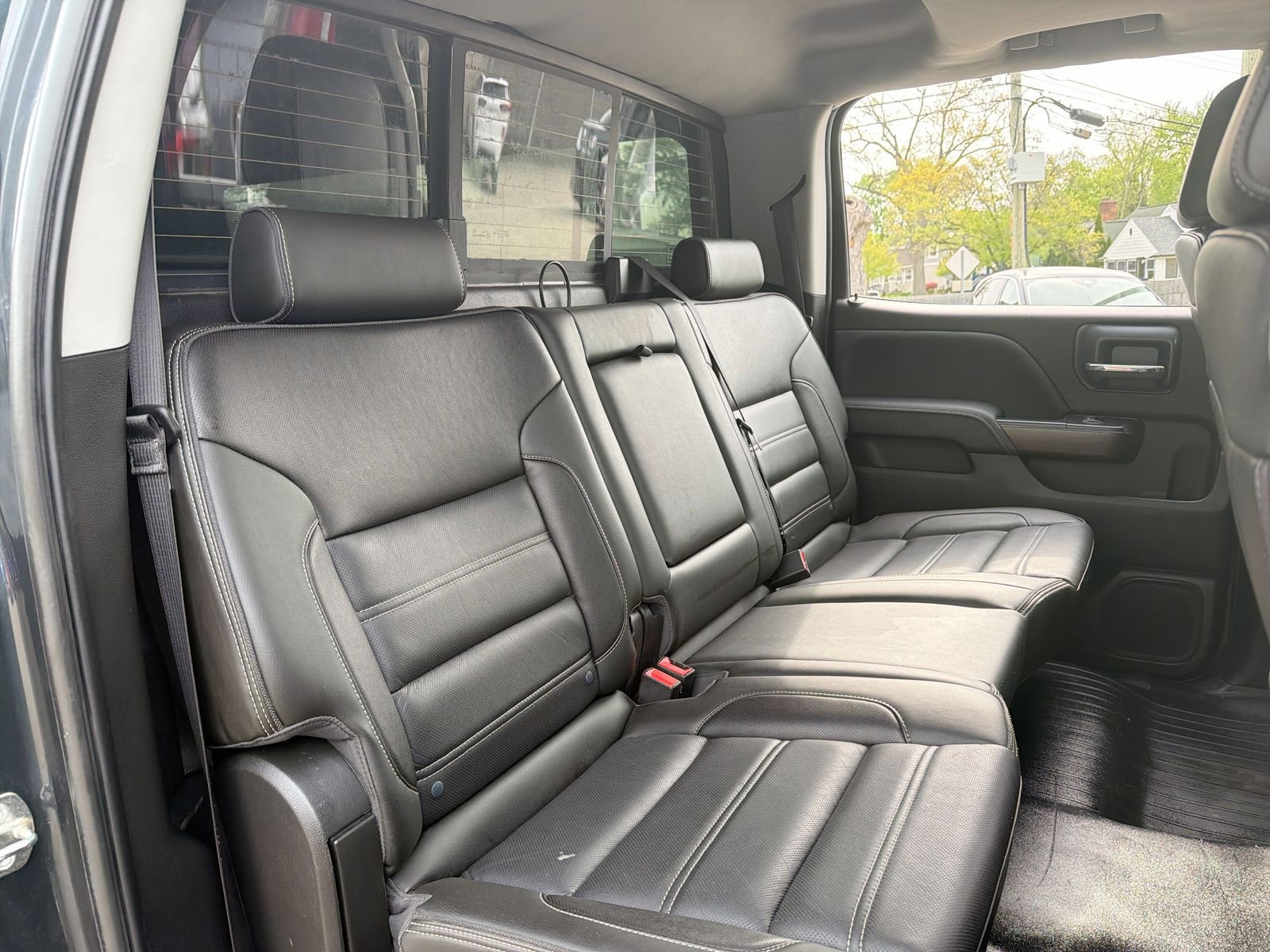 Used 2018 GMC Sierra 2500 Denali w/ Duramax Plus Package AWD/4WD image 21