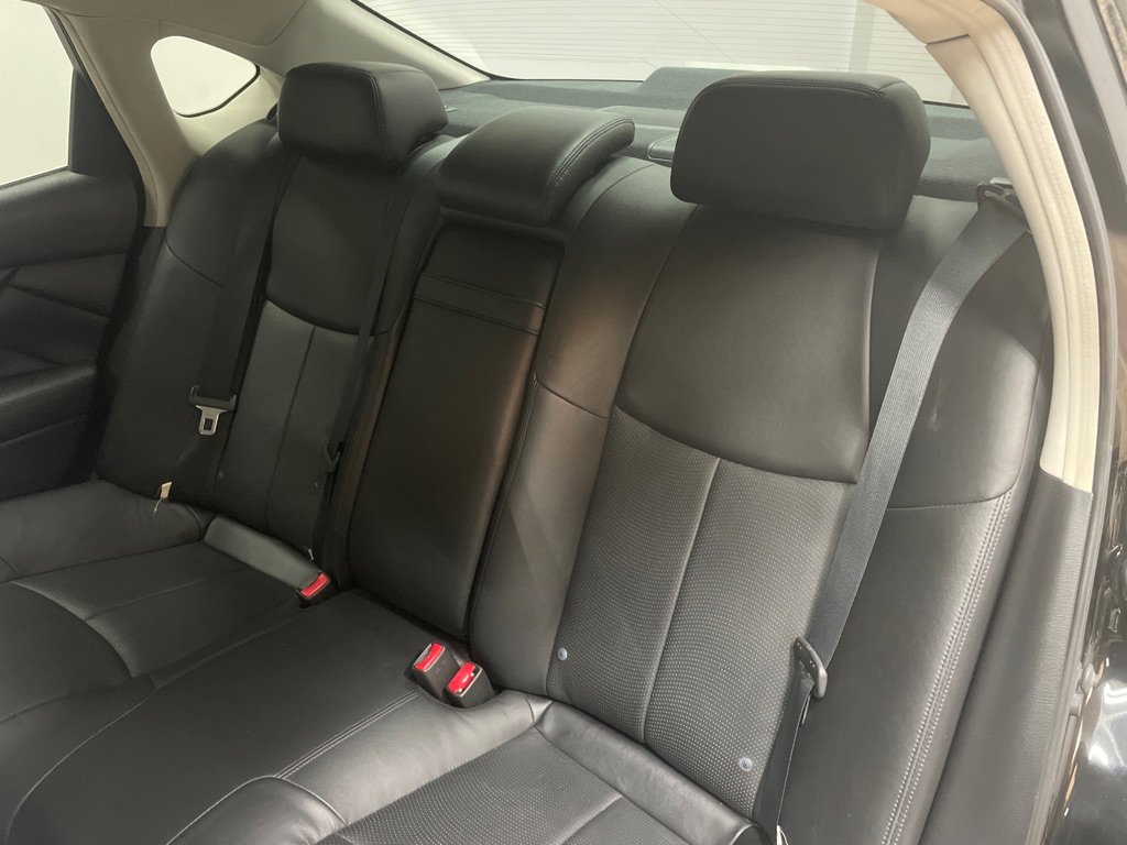 Used 2013 INFINITI M37 x w/ Premium Pkg image 32