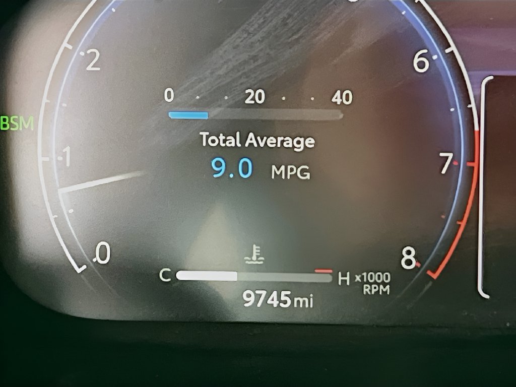 Used 2025 Toyota RAV4 Limited FWD image 12