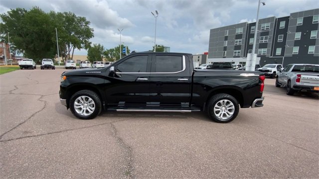 Used 2024 Chevrolet Silverado 1500 LTZ w/ LTZ Convenience Package II image 5