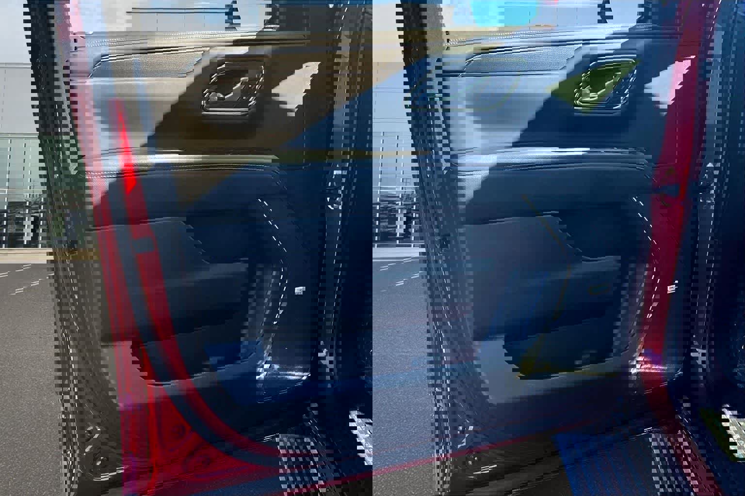 Used 2022 GMC Yukon AT4 image 28