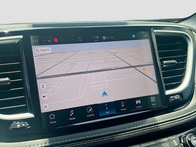 Used 2024 Chrysler Pacifica Limited w/ Uconnect Theater Family Group AWD/4WD image 14