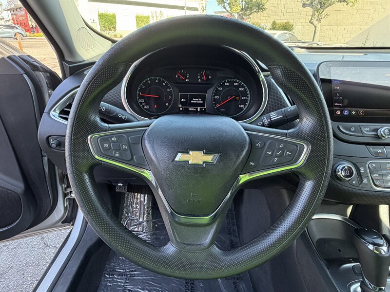 Used 2020 Chevrolet Malibu LT FWD image 23