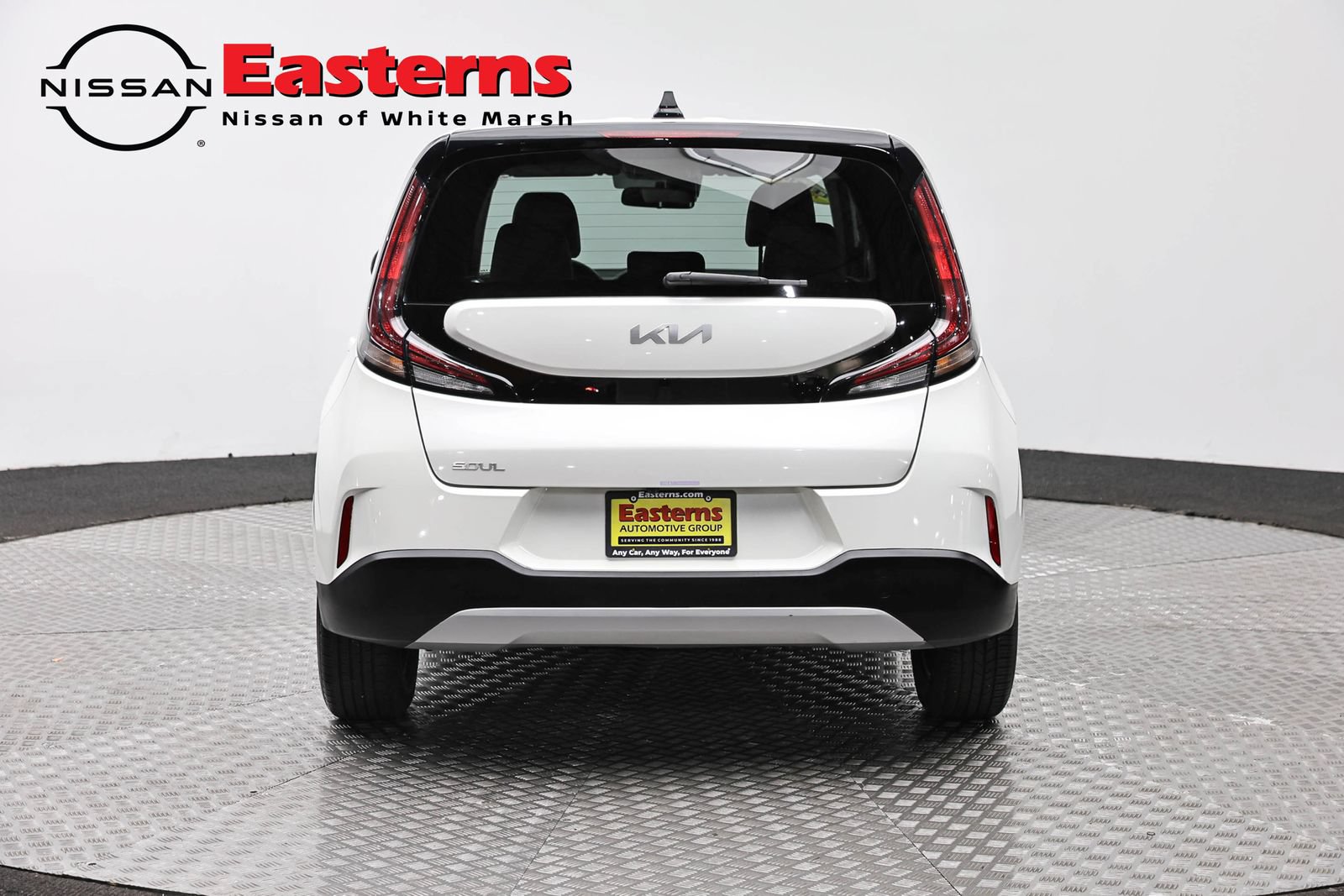 Used 2023 Kia Soul LX FWD image 6