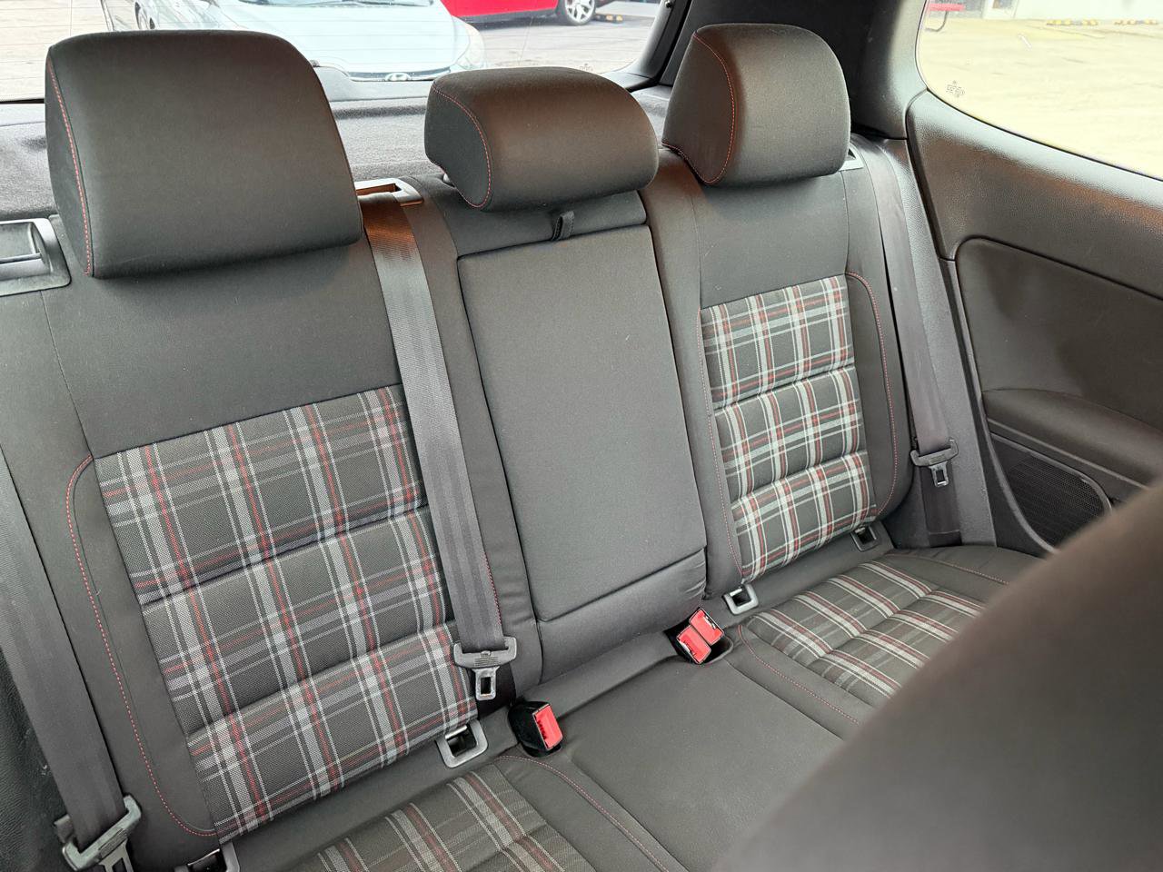 Used 2013 Volkswagen Golf 2-Door FWD image 9