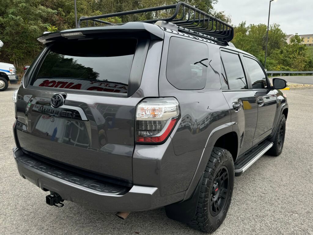 Used 2021 Toyota 4Runner Venture w/ Moonroof Package image 7