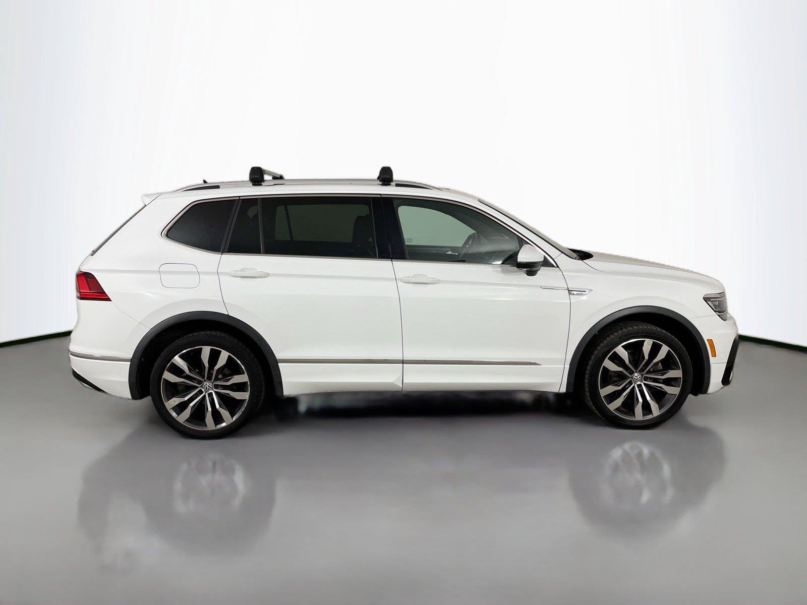 Used 2019 Volkswagen Tiguan SEL Premium R-Line AWD/4WD image 18