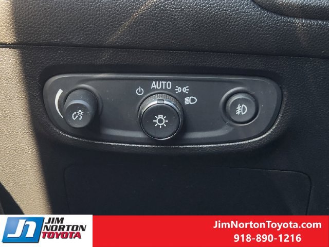 Used 2021 Buick Encore GX Select w/ Sport Touring Package FWD image 23