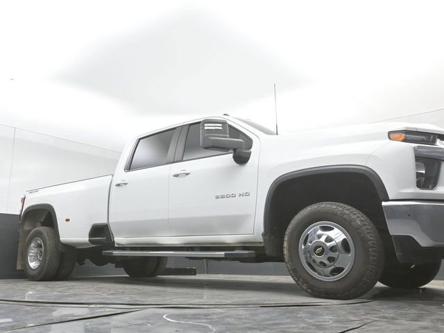 Used 2023 Chevrolet Silverado 3500 LT image 37