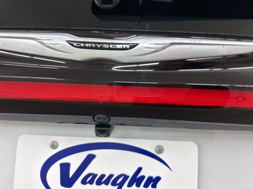 New 2026 Chrysler Pacifica Limited image 14