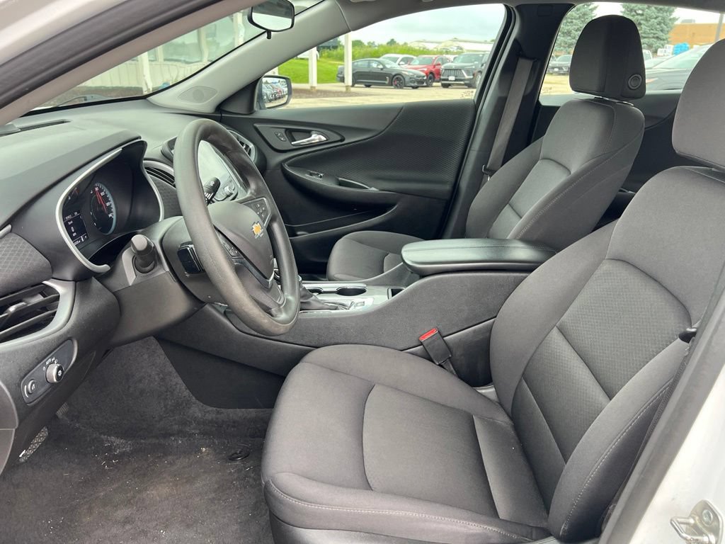 Used 2024 Chevrolet Malibu LT FWD image 15