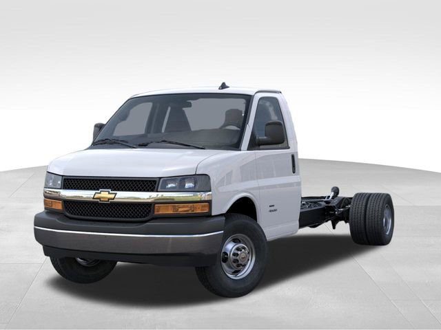 New 2025 Chevrolet Express 3500 w/ Power Convenience Package RWD image 6