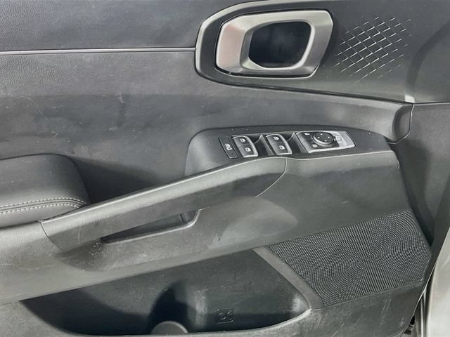 Used 2021 Kia Sorento EX FWD image 18