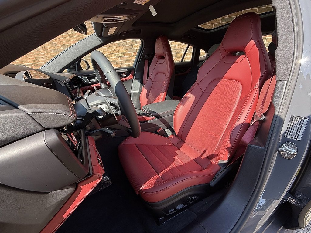 New 2025 Porsche Panamera 4 image 5