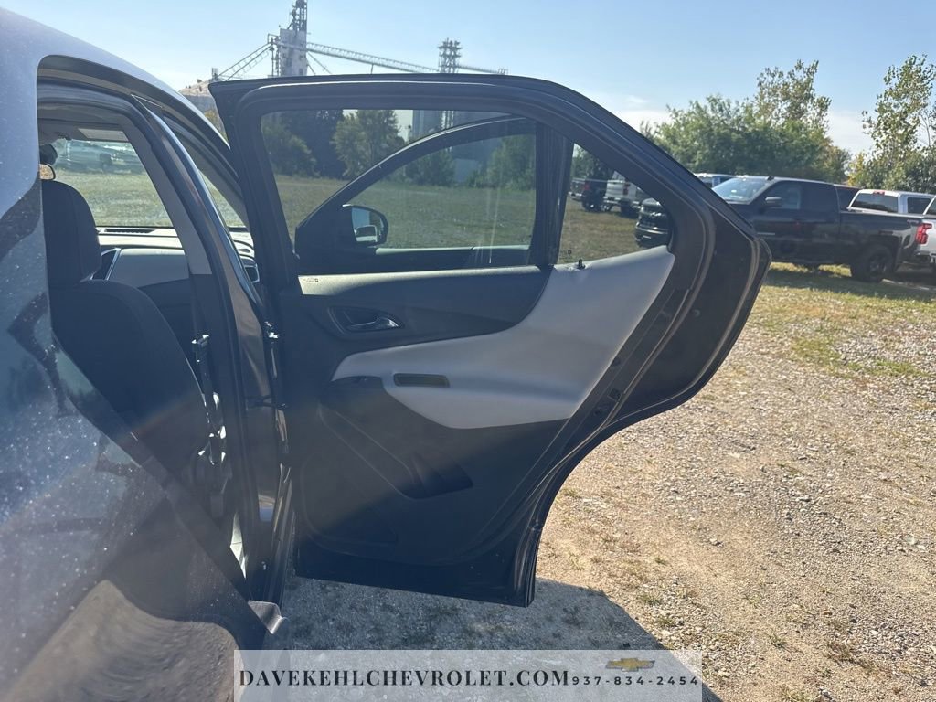 Used 2022 Chevrolet Equinox LS w/ LS Convenience Package image 23