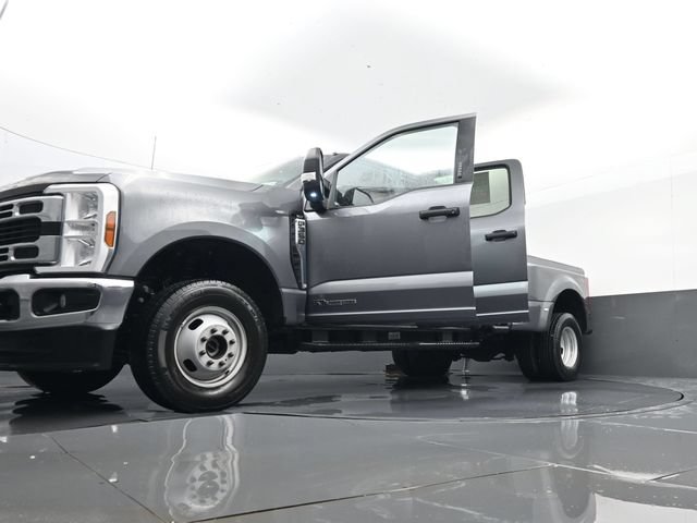 Used 2024 Ford F350 XLT AWD/4WD image 31