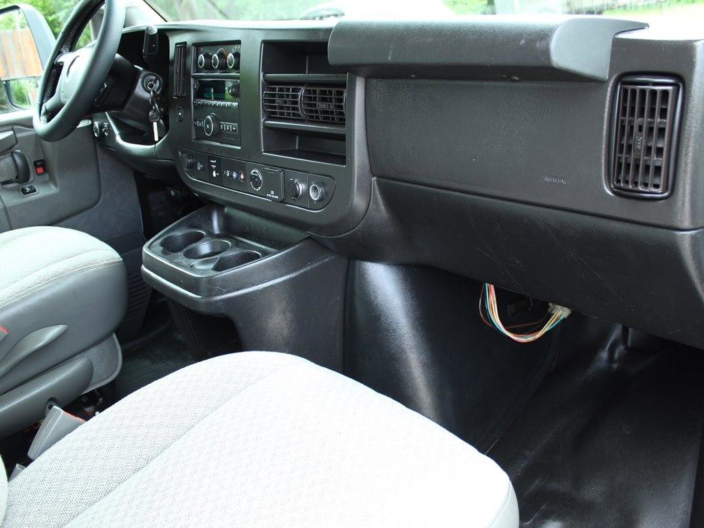 Used 2020 Chevrolet Express 3500 w/ Power Convenience Package image 12